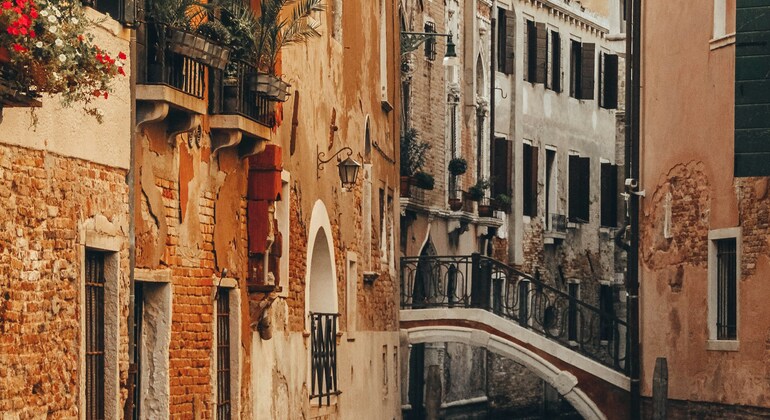 Off the Beaten Tracks Tour in Dorsoduro Italy &mdash; #2