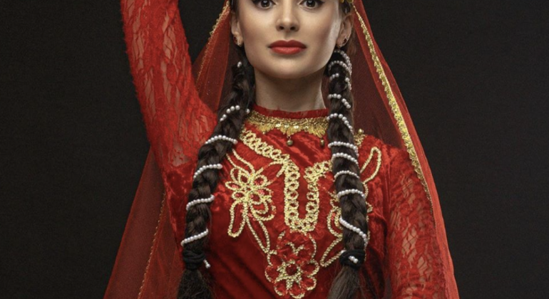 Old City of Baku Photo Walk in Traditional Azerbaijani Costume Azerbaijan — #5