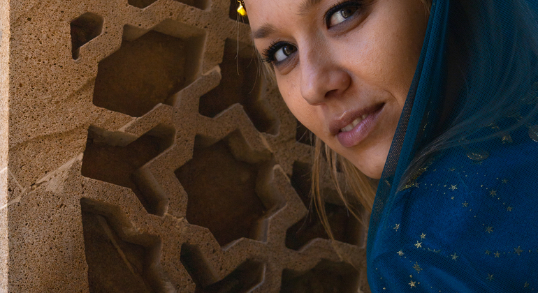 Baku: Old City Photoshoot With Traditional Colorful Costumes  Azerbaijan &mdash; #11