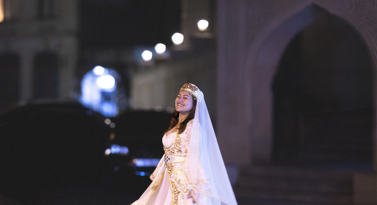 Old City of Baku Photo Walk in Traditional Azerbaijani Costume Azerbaijan — #7