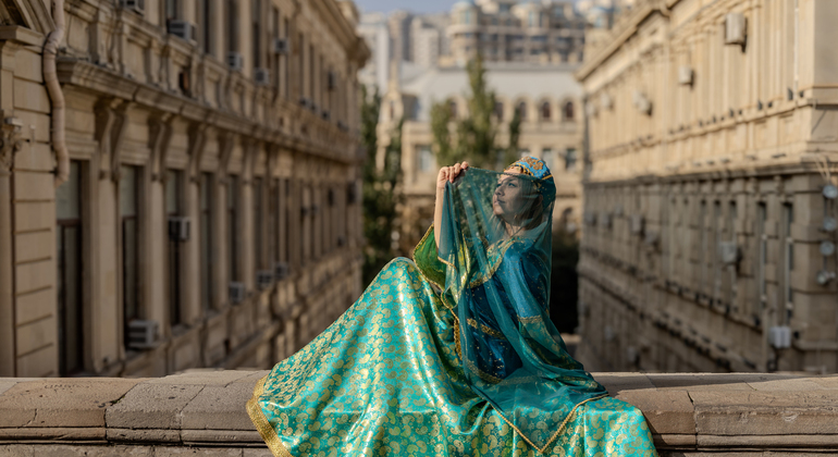 Baku: Old City Photoshoot With Traditional Colorful Costumes  Azerbaijan &mdash; #7