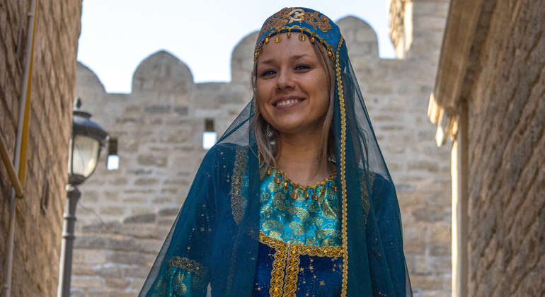 Baku: Old City Photoshoot With Traditional Colorful Costumes  Azerbaijan &mdash; #2