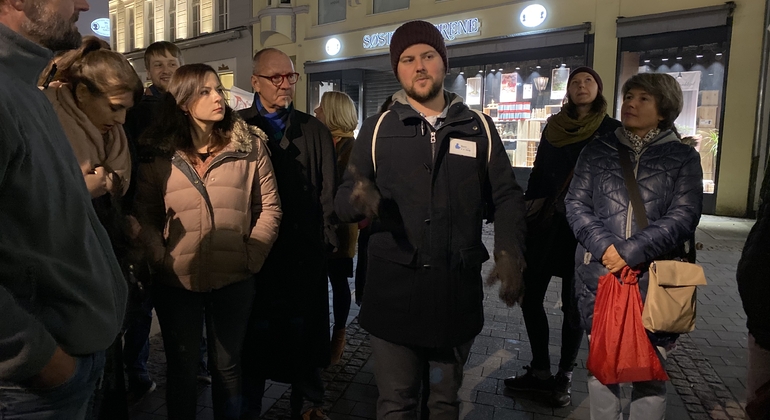 Entre a peste e a superstição: o passeio pelo passado sombrio de Bona Organizado por Between the Plague and Superstition: Bonn's Dark Past Tour