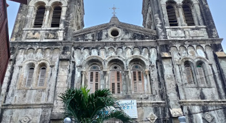 A Free Tour Through Stone Town Zanzibar: Must See Historical Sites Tanzania — #4