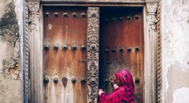 A Free Tour Through Stone Town Zanzibar: Must See Historical Sites Tanzania — #9