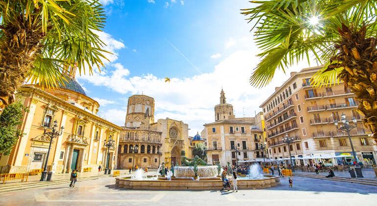 essential-walking-tour-of-valencia-lonja-de-la-seda-silk-exchange-en-5