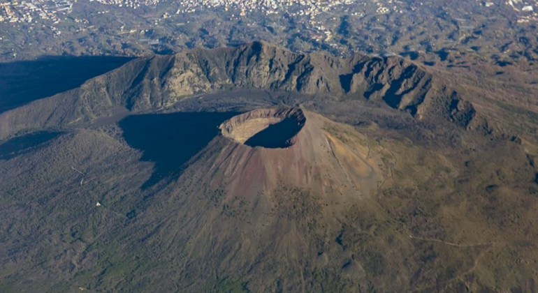 Castel del Ovo,Paseo Maritimo,Barrio Santa Lucia, Mirador Pizzofalcone Italien &mdash; #6