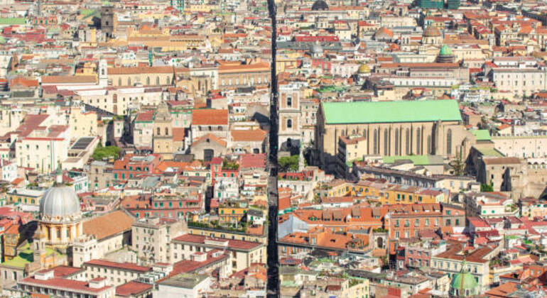 Visite gratuite des secrets et charmes napolitains Fournie par Tommaso