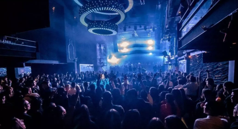 Kneipentour über den Dächern von Athen: Akropolis-Aussicht und Nachtclub-Spaß Griechenland — #5