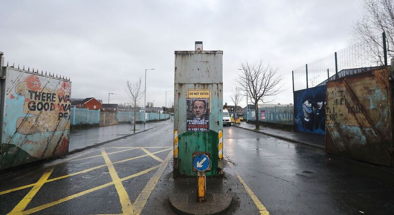 The Troubles Through Local Eyes: A Belfast Tour Northern Ireland — #5