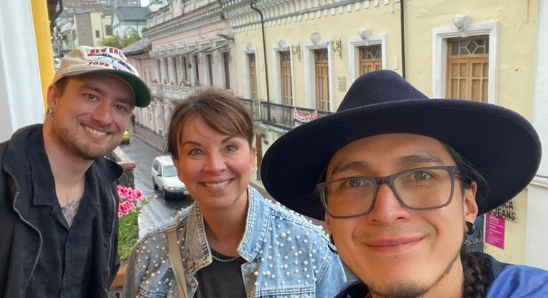 Quito de Noche: Techos, Atardeceres, Iglesias y Relatos Indígenas Ecuador — #2