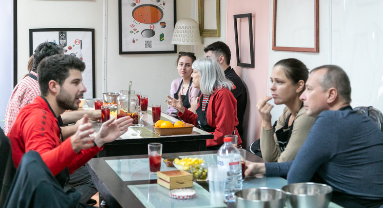 paella-sangria-class-with-tapas-in-alicante-en-9