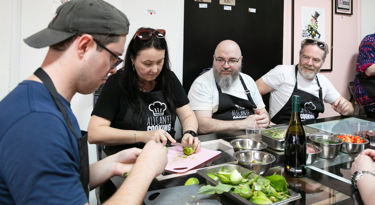 paella-sangria-class-with-tapas-in-alicante-en-18