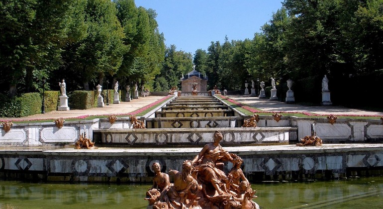 free-tour-through-the-gardens-of-the-granja-palace-es-2