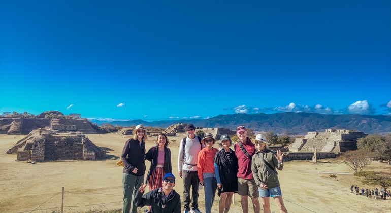 monte-alban-free-walking-tour-en-6