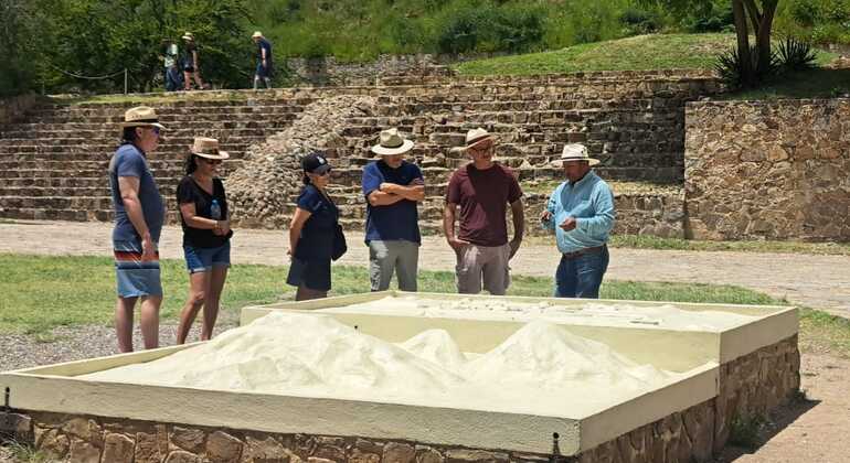 monte-alban-free-walking-tour-en-8