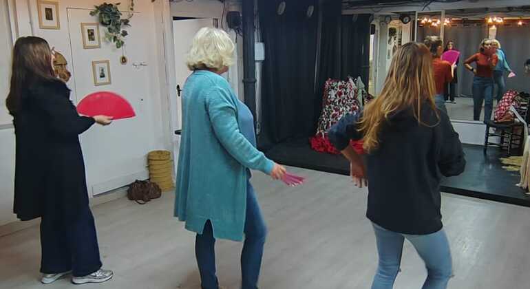 Sevilla: Besichtigung, Unterricht, traditionelles Essen und Flamenco-Show Spanien — #2