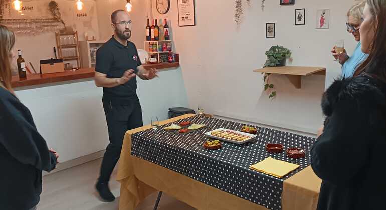 Sevilla: Besichtigung, Unterricht, traditionelles Essen und Flamenco-Show Spanien — #12