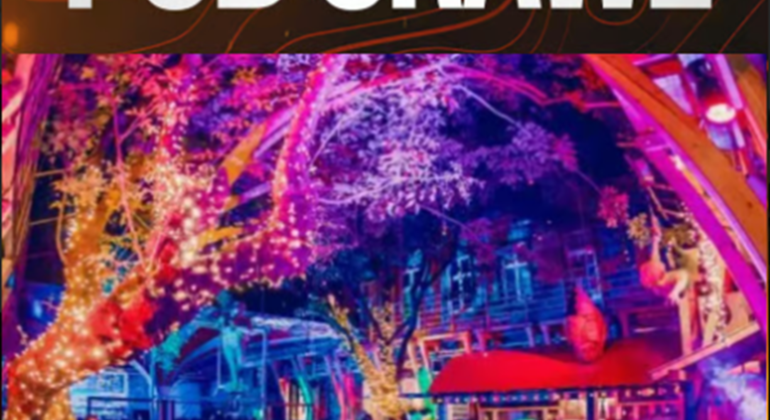 Rome: Nightlife Tour with Welcome Drinks and VIP Entry Provided by Scandic Tours