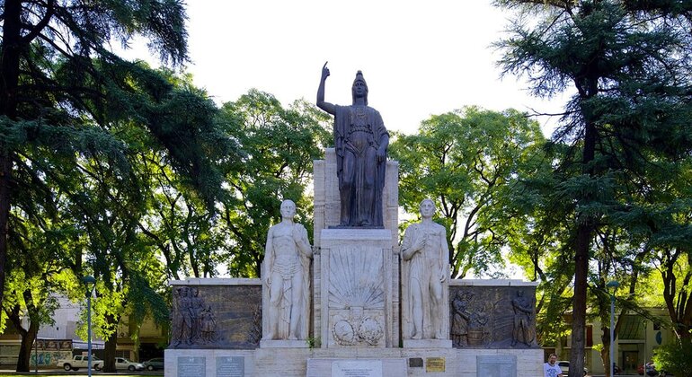 the-cultural-damero-a-tour-of-the-five-plazas-of-mendoza-es-1