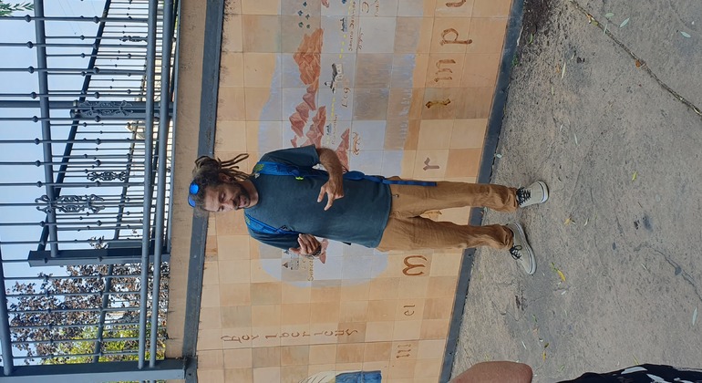 half-day-private-tour-with-a-local-es-17