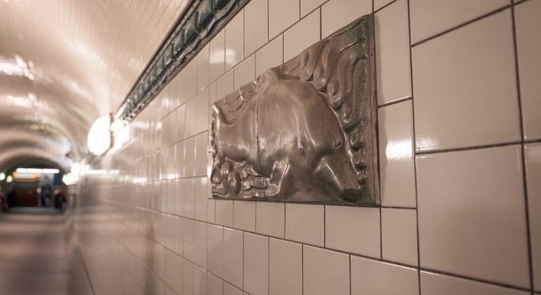 St Pauli Harbor and Redlight District Tour Germany — #6