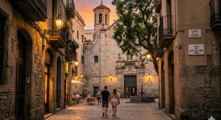 El casco antiguo por la noche y sus secretos con un guía italiano España &mdash; #2