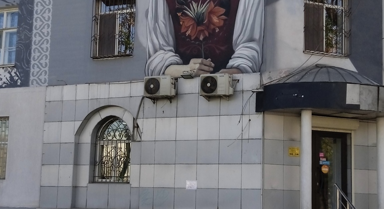 Tournée d'inspection à Bischkek Fournie par Nursultan