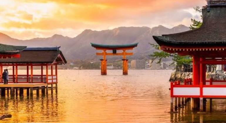 Excursión gratuita a pie por Miyajima, Japan
