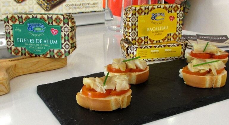 Typical Lunch at the Market Tour: Visit to the Canning Factory Portugal — #15