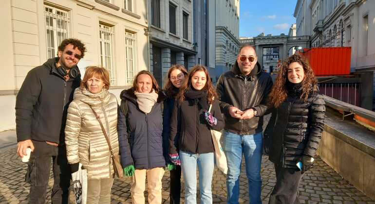 Brussels Tour in Spanish with Chocolate and Belgian Waffle Waffles Belgium — #5