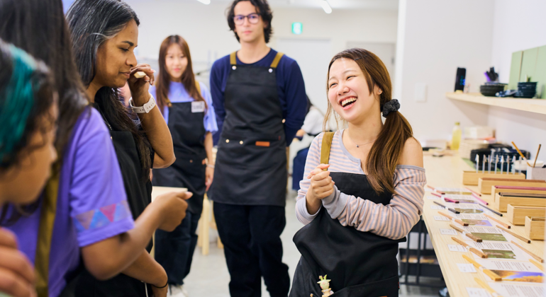Taller de fabricación de palillos en Shinjuku, Tokio Japón &mdash; #12
