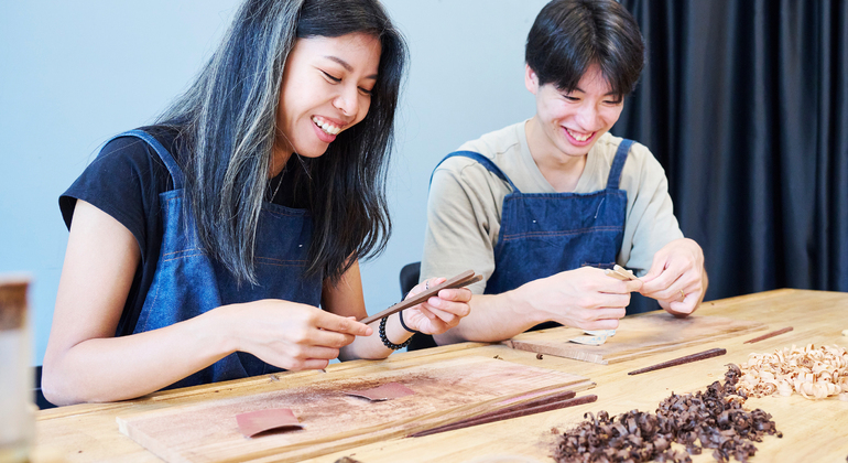 Tokyo: Chopstick Making Workshop with Artisan Provided by Local Guide Stars