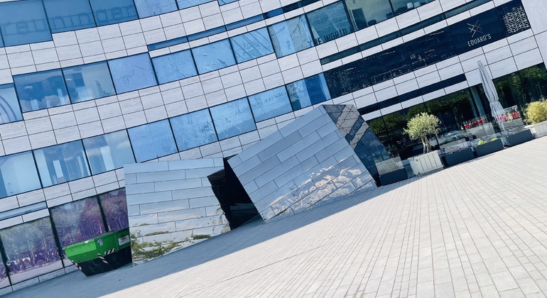 free-tour-dusseldorf-guide-from-sevilla-es-2