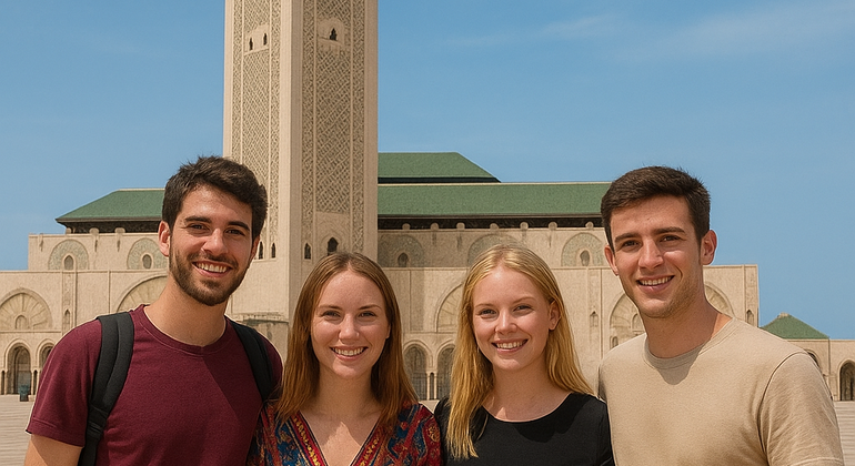 Casablanca Landmarks Free Tour & Photo Experience
