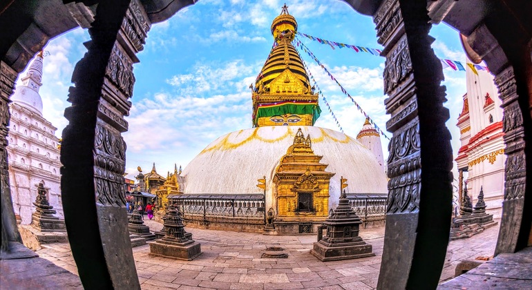 Temple des singes : Visite à pied de SwayambhuNath Népal — #8