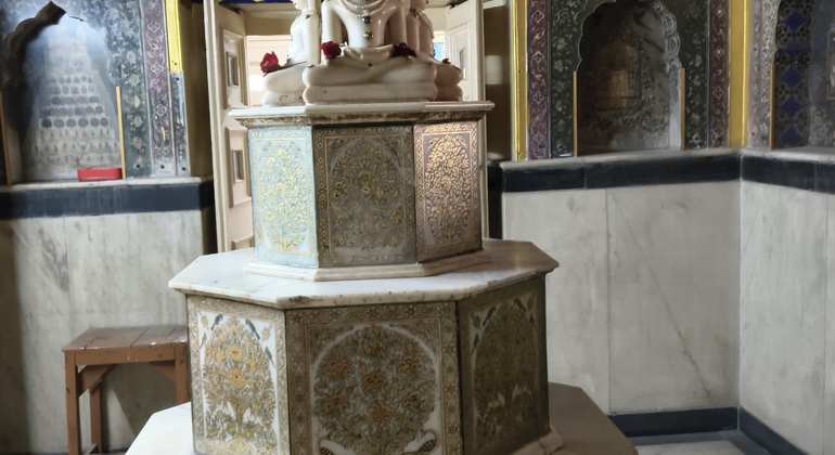 Free Old Delhi Photography Tour with Rooftop Views, India