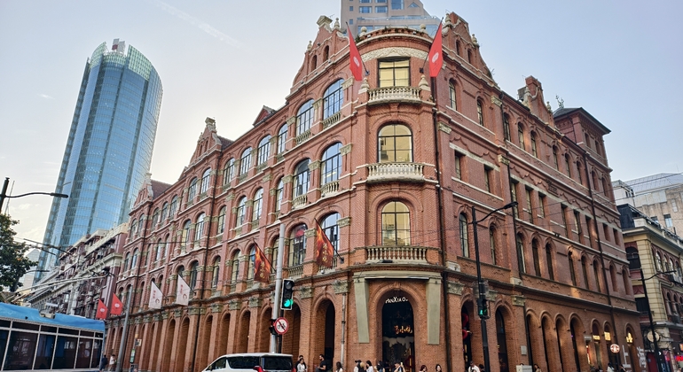 Passeio pela cidade de Xangai através do tempo com a narradora de história Susie! República Popular da China &mdash; #6