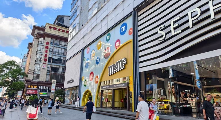 Passeio pela cidade de Xangai através do tempo com a narradora de história Susie! República Popular da China &mdash; #8