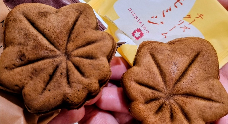 Hiroshima Okonomiyaki Culture & History Walk with Food Specialist Japan &mdash; #3