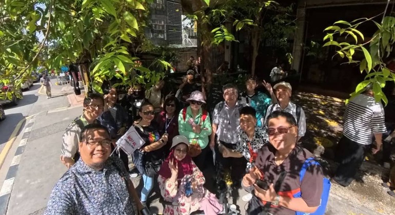 Walking Tour Through Chinatown