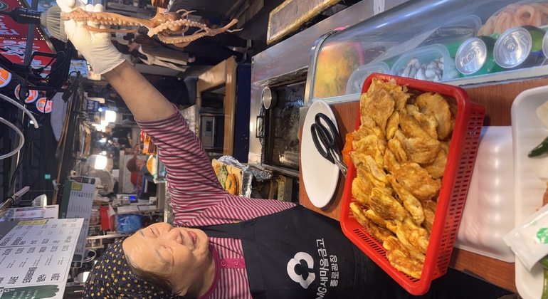 Seúl Guía de Turismo Tradicional Mercado de Pulgas de Dongmyo y Gwangjang Food Tour Corea del Sur &mdash; #4