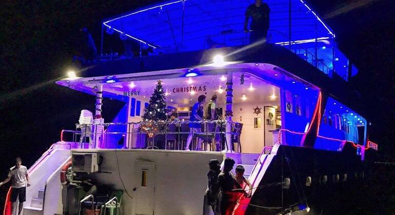 Dar by Night: Music, Markets & Secret Rooftop Bars Tanzania &mdash; #4