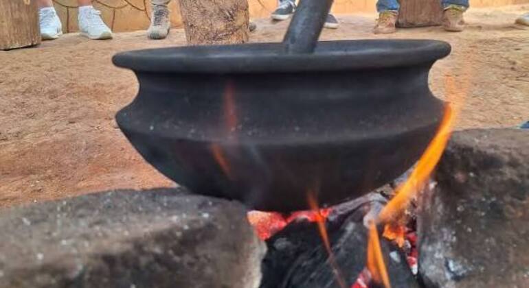 Tour nocturno de leyendas urbanas y linternas de Moshi Tanzania &mdash; #20