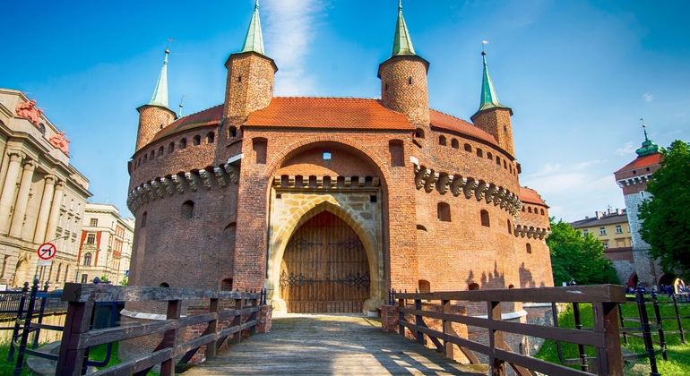 Krakow Free Tour: Old Town, Wawel Castle & Local Lifestyle  Poland &mdash; #3