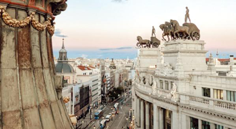 Madrid Free Tour with Local Guides: Bourbons, Puerta Alcalá, Retiro Spain &mdash; #8