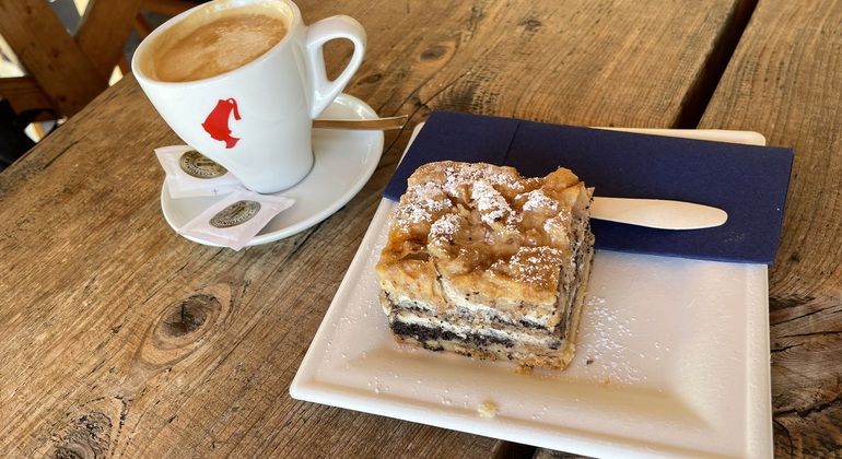 postojna-caves-and-the-medieval-castle-of-predjama-from-ljubljana-en-3