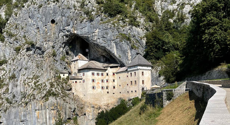 Le grotte di Postumia e il castello medievale di Predjama da Lubiana Fornito da Bluemoon 