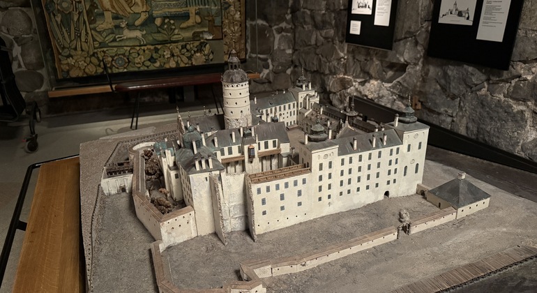 ¡Palais royal : Une visite guidée de l'extérieur à Stockholm Suède &mdash; #8