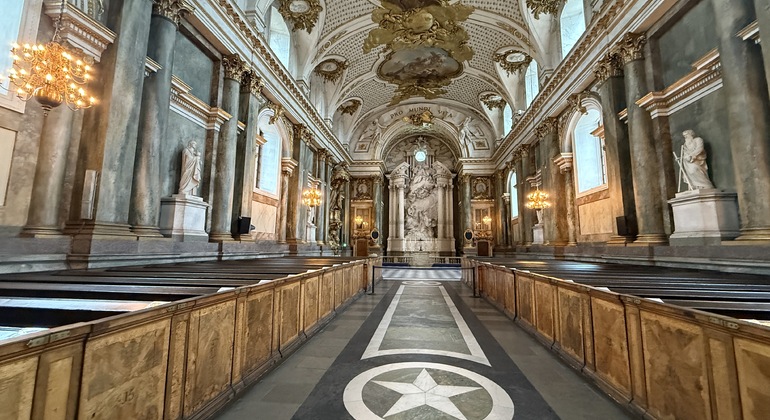 ¡Palais royal : Une visite guidée de l'extérieur à Stockholm Suède &mdash; #4